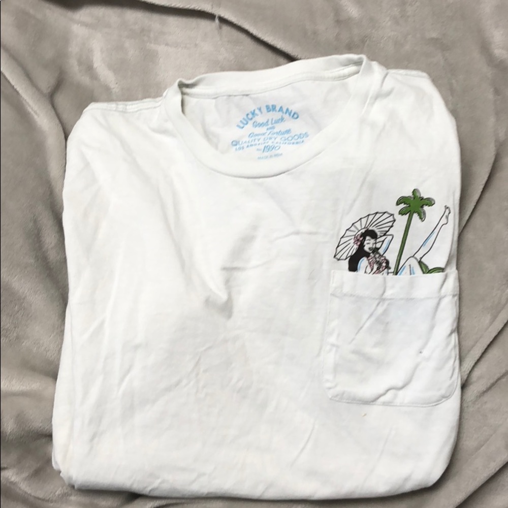Men’s lucky brand T-shirt